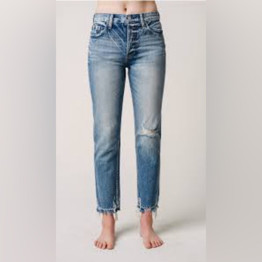 TRAVE 
Constance Jeans under pressure